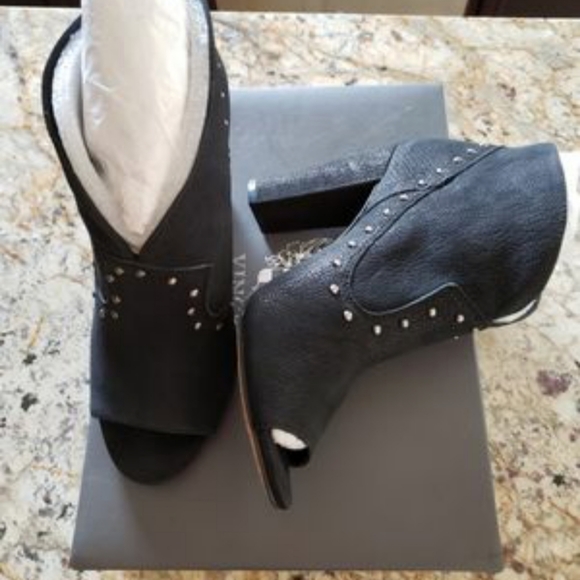 Shoes - Picture 1 of 2